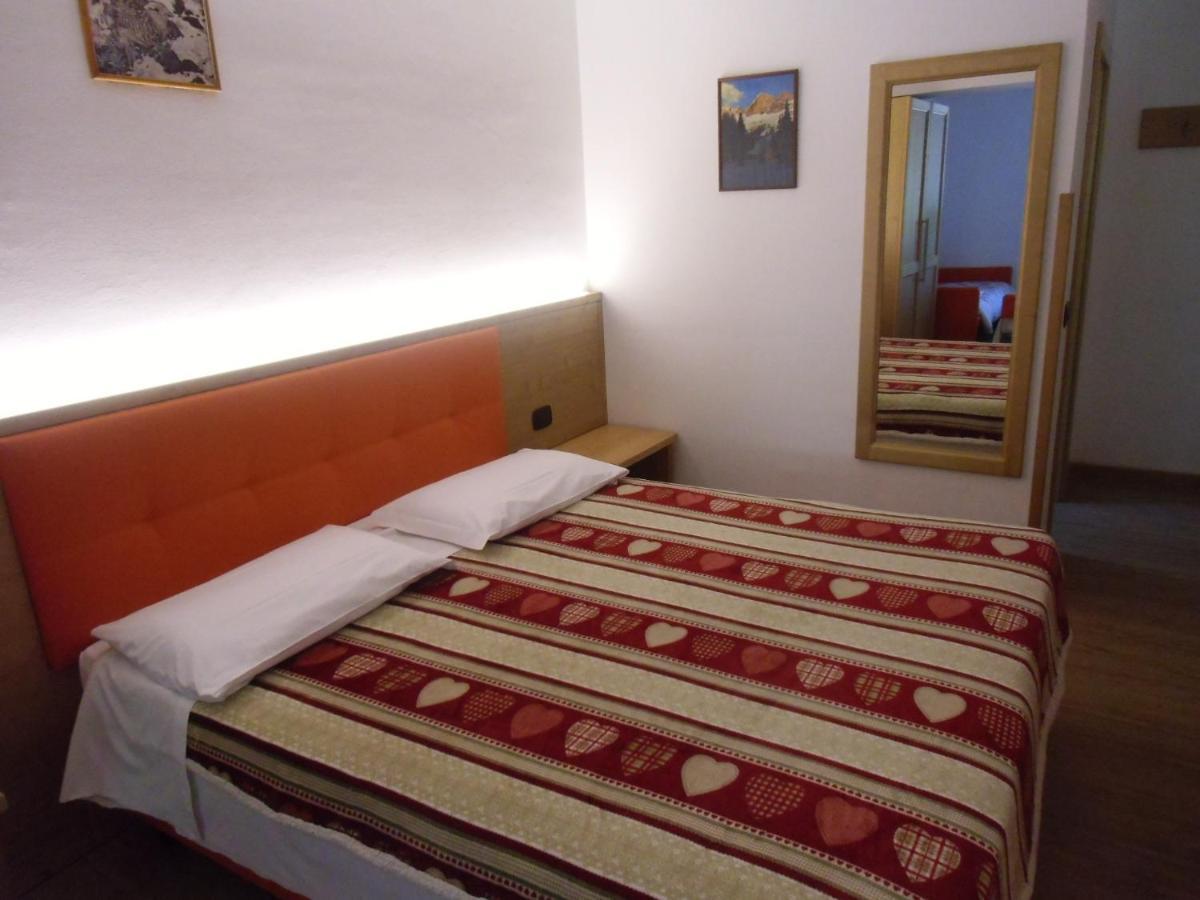 Garni Festil Hotel Campitello di Fassa Eksteriør billede