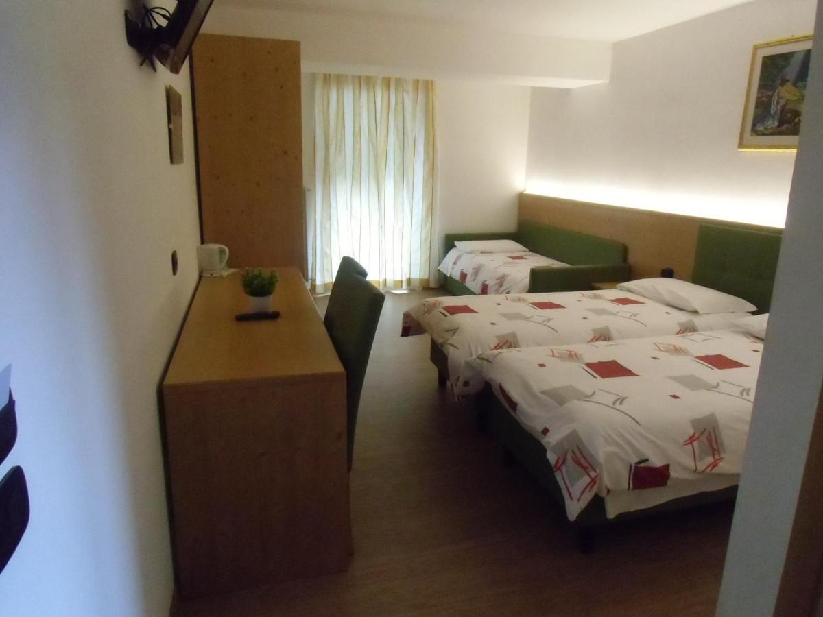 Garni Festil Hotel Campitello di Fassa Eksteriør billede