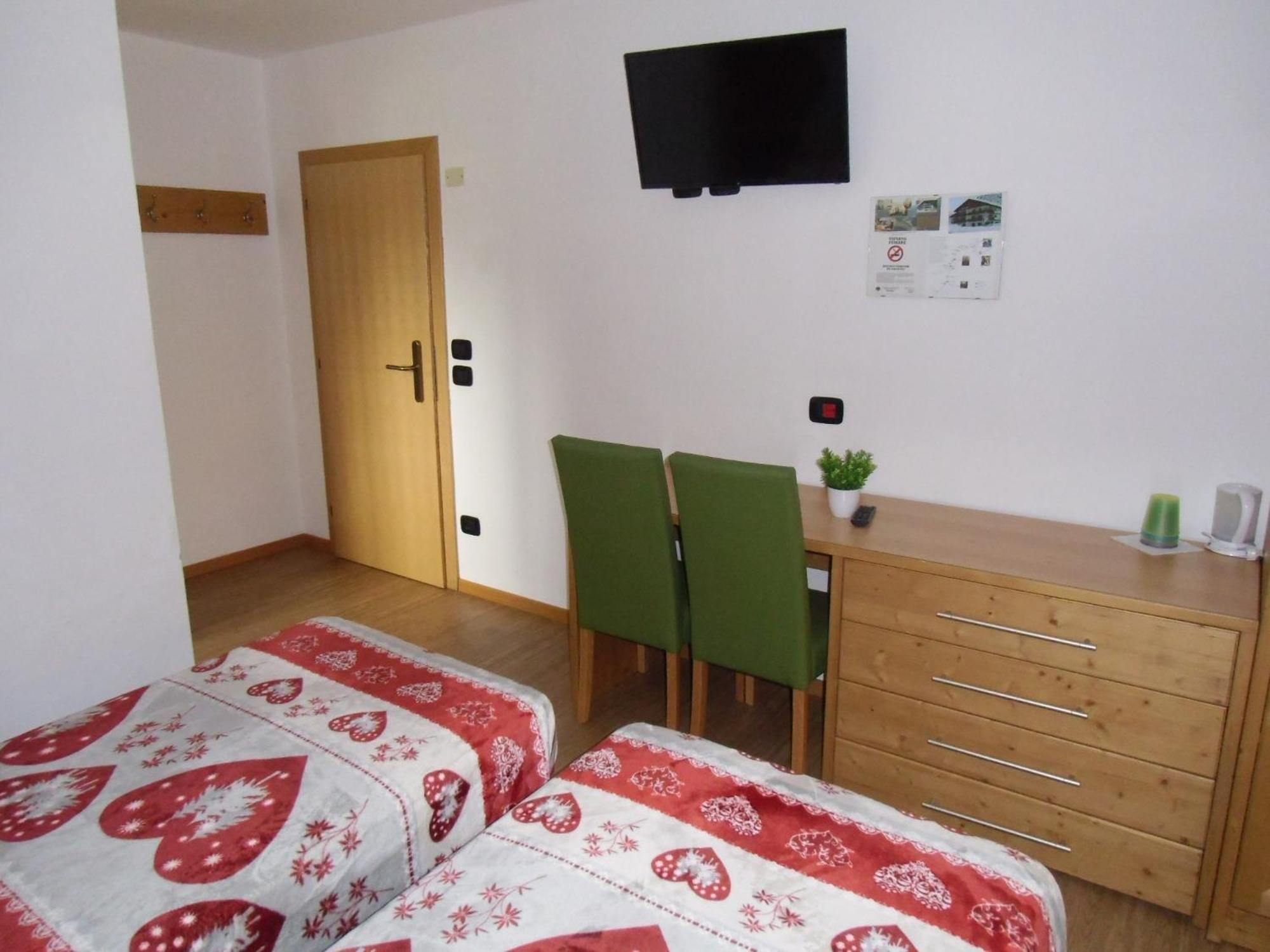 Garni Festil Hotel Campitello di Fassa Eksteriør billede