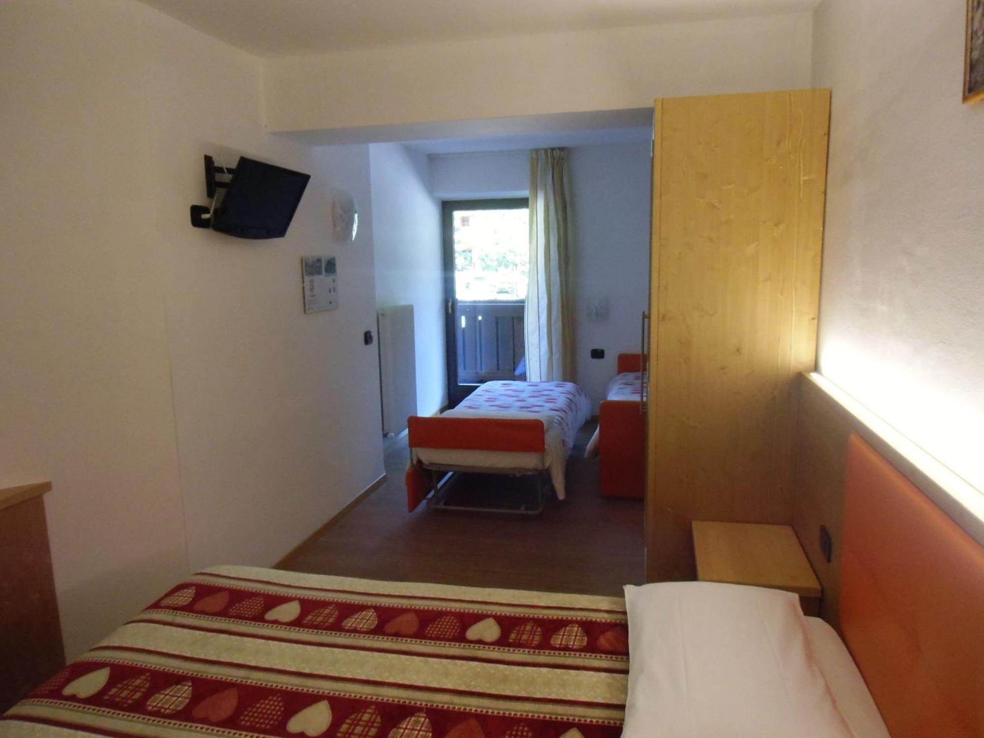 Garni Festil Hotel Campitello di Fassa Eksteriør billede
