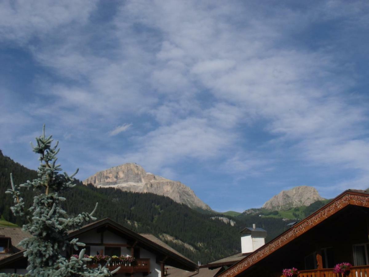 Garni Festil Hotel Campitello di Fassa Eksteriør billede