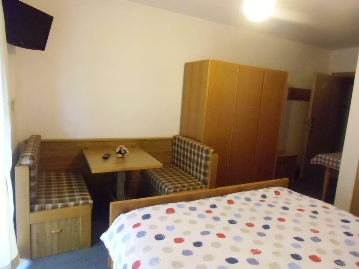 Garni Festil Hotel Campitello di Fassa Eksteriør billede